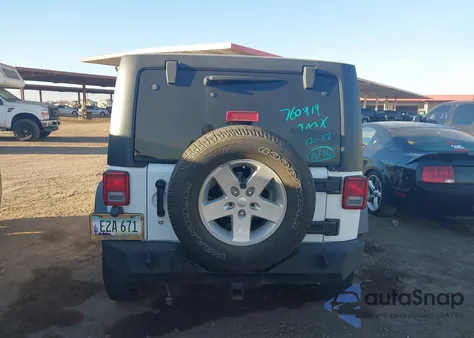 2015 Jeep Wrangler Unlimited Sport from USA, damaged, VIN 1C4BJWDG9FL760919